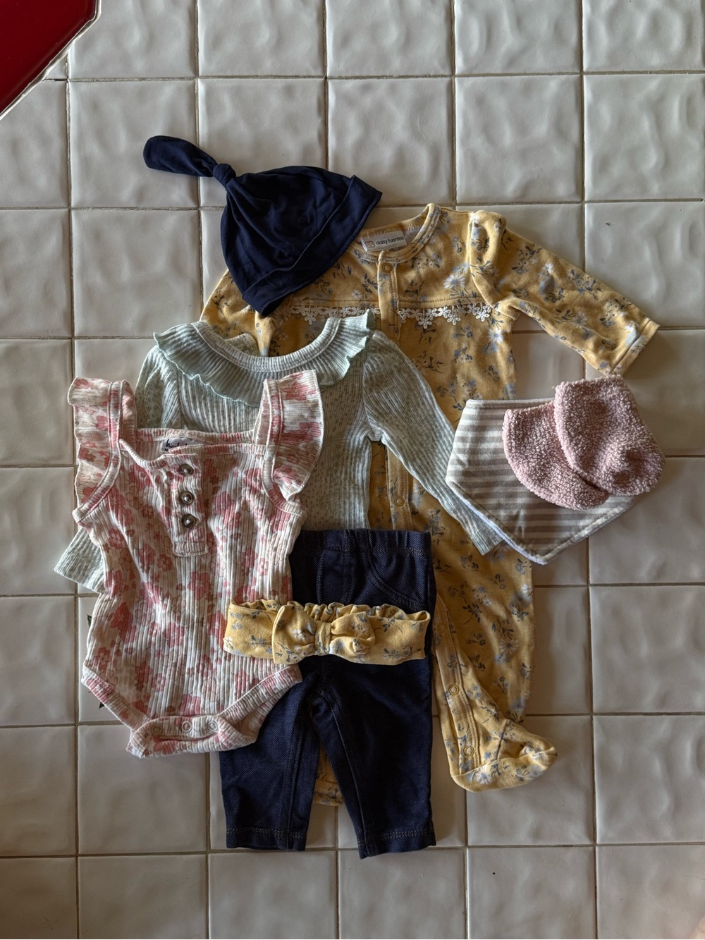 (3 mo) baby clothing & accessory bundle!